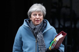 Mejova odlazi ukoliko se usvoji sporazum o Brexitu?