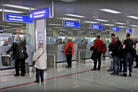 Kako je policajac unio pivo u avion, napao stjuardesu i ugrozio ...