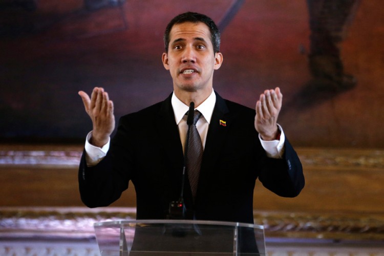 Guaido: Više od 600 oficira otkazalo poslušnost Maduru