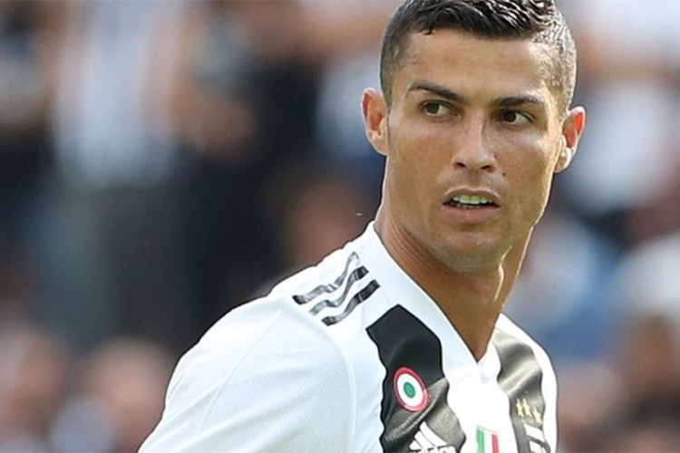 Ronaldo se pohvalio novim automobilom