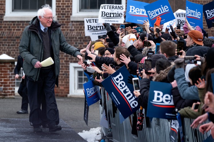 Sanders počeo kampanju i odmah "osuo" po Trampu
