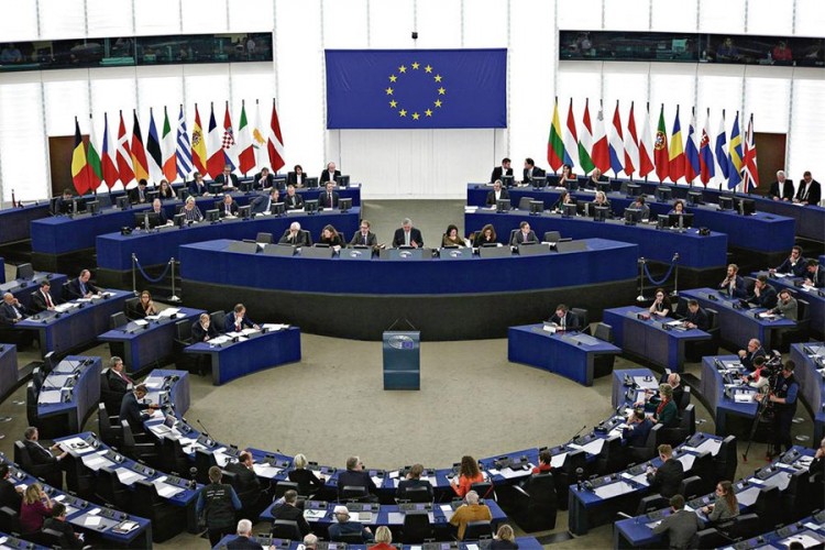 EP: Otvoriti pristupne pregovore sa Albanijom i Sjevernom Makedonijom