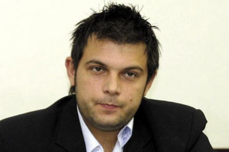 Smijenjen Dubravko Čampara