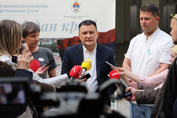 Na UKC RS izvedena najsavremenija operacija pluća