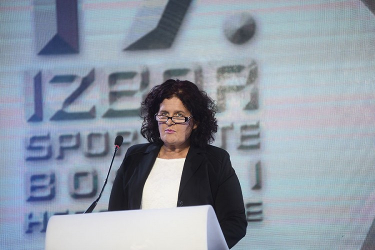 Mara Lakić-Brčaninović: Divimo se atributima, umjesto uspjehu