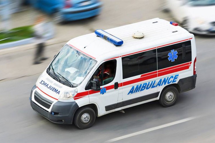 Hodali po krovu škole, pa upali u ventilacijski otvor
