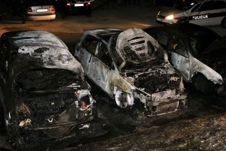 Poznata hostesa osumnjičena za paljevinu automobila u Sarajevu