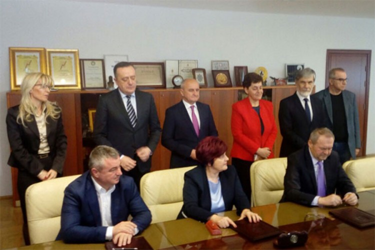 Potpisan ugovor "Srbijagasa" i "Gas prometa"