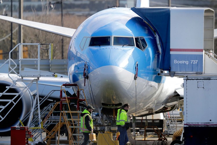Rusija suspenduje "boing 737 maks"