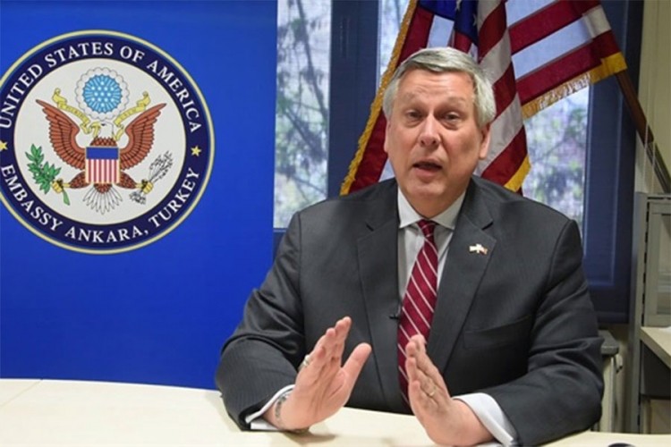 Američki ambasador "zakucao" Prištinu