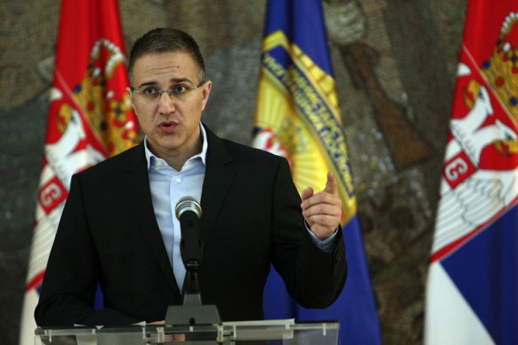 Stefanović: Uspostavljen red u zgradi RTS-a, jedna osoba privedena