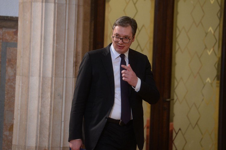 Ispred Predsjedništva protest, Vučić igra šah