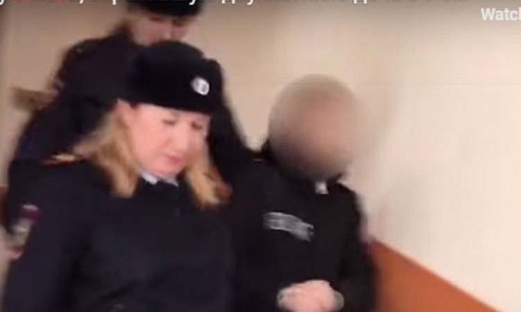 Bacila bebu sa devetog sprata pa skočila za njom, obje preživjele