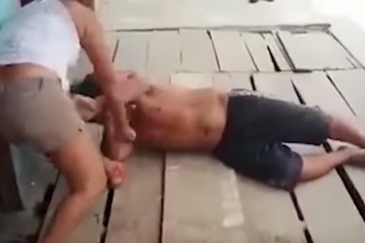 Pronašla muža u kafani s drugim ženama pa ga pretukla stolicom