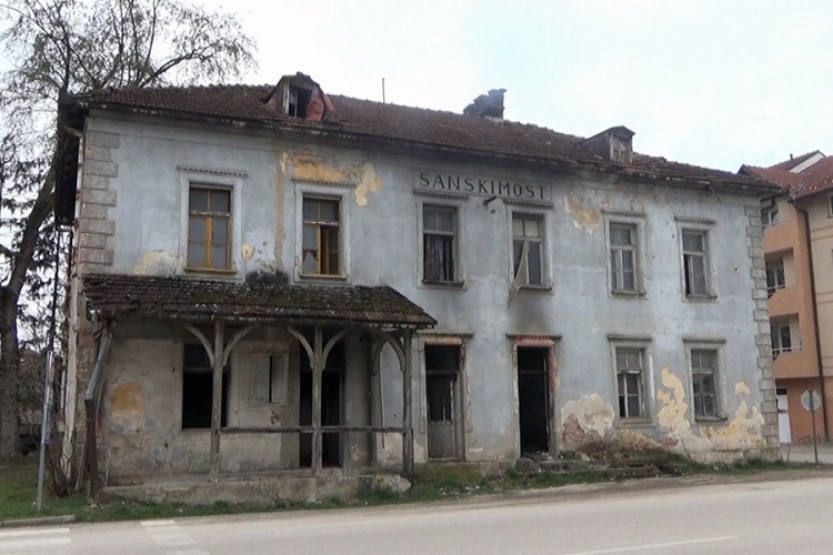 Zgrada na listi zaštićenog kulturnog nasljeđa prepuštena zubu vremena