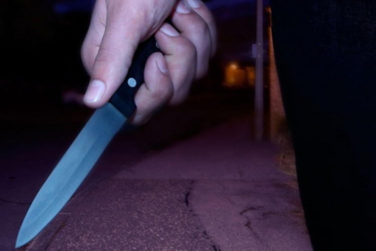 Starica nasmrt izbola sedmogodišnjeg dječaka