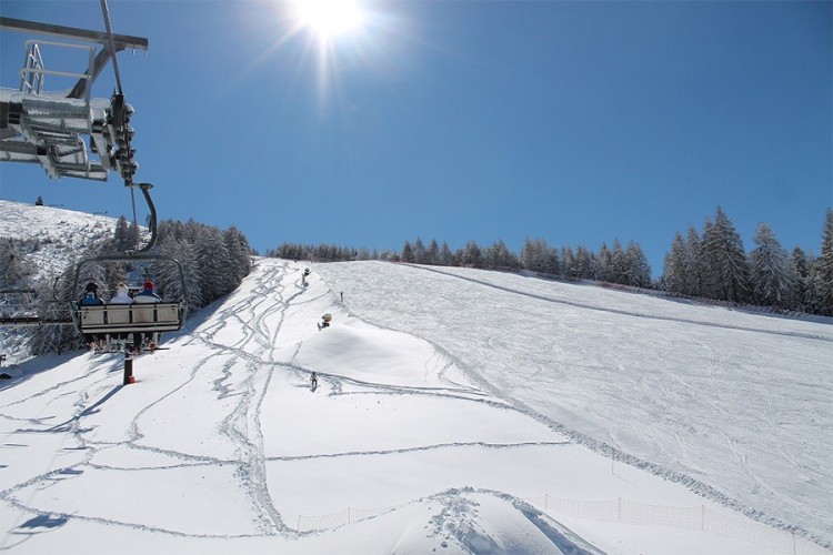 Lavina u švajcarskim Alpima, četvoro nestalih