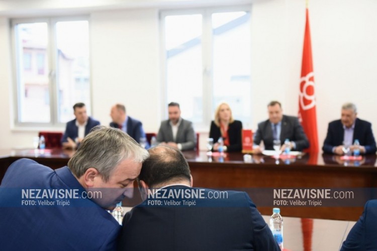 Počeo sastanak Dodika sa PDP-om