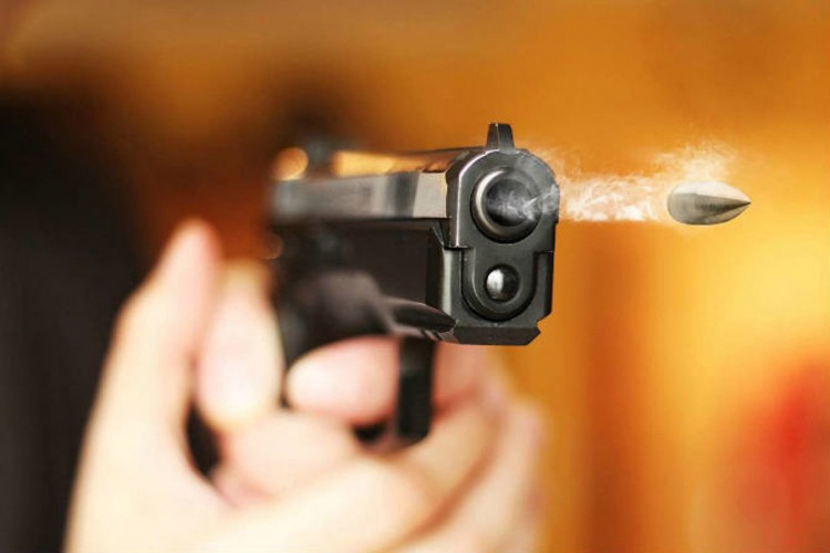 Starac nakon svađe pucao na komšije