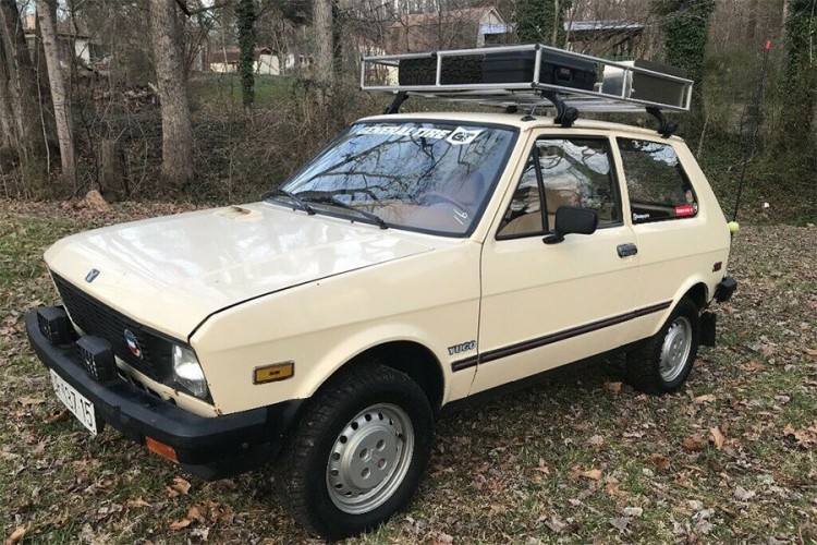 Amerikanac prodaje Yugo za avanturiste