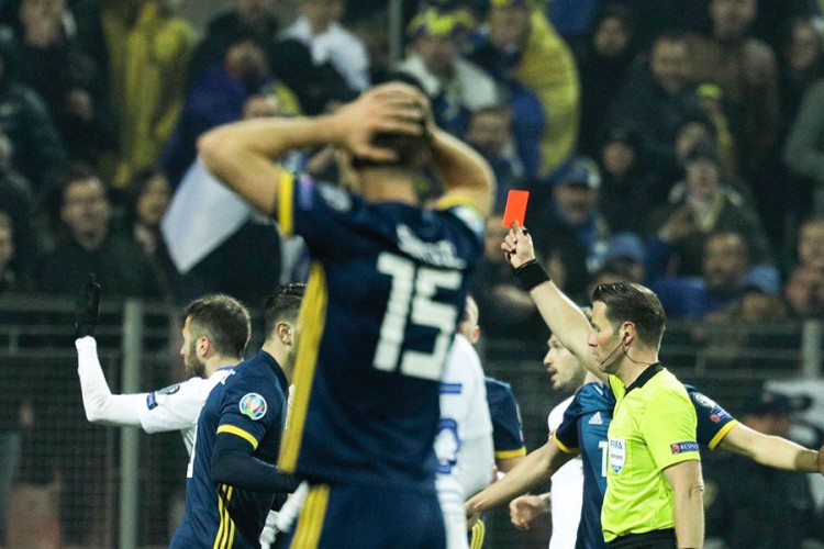 Pogledajte zašto je Pjanić dobio crveni karton