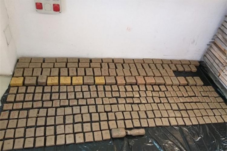 Bugarin uhapšen na Bajakovu sa 120 kg droge