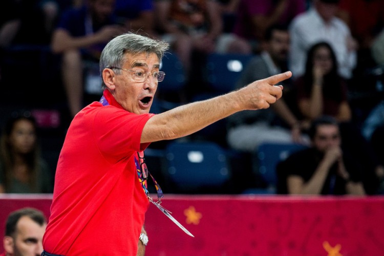 Bogdan Tanjević za "Nezavisne": Najponosniji na familijarni odnos s igračima