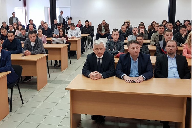 Čubrilović: DEMOS nudi perspektivu mladima
