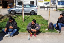 Sve više migranata stiže u Tuzlu: Nemaju hranu, WC, spavaju vani