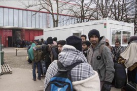 Premijer USK najavio nove korake: Migranti će biti izmješteni van ...