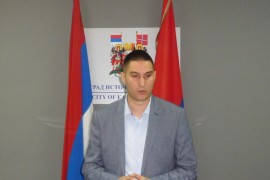 DNS: Neposredno birati gradonačelnika i odbornike u skupštini grada
