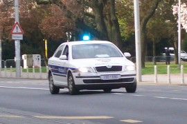 Električnom pilom pokušao ubiti suprugu
