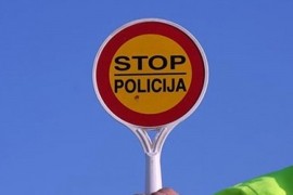 Udario policajca, polomio mu palicu "STOP" pa pobjegao
