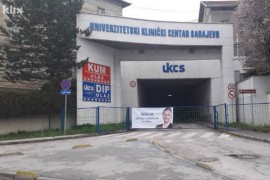 Na KCUS osvanuo transparent "Sebija, sretan rođendan"