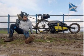 Mačka proputovala svijet na biciklu