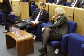 Novalić odgovorio Dodiku: Svako oružje jeste za ne daj Bože