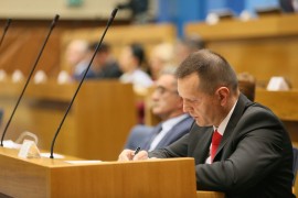 Lukač: Ponosan sam na povećanje plata za policajce, zaslužuju