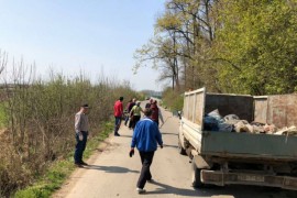 Bijeljinu čiste i stari i mladi
