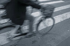 Biciklista udario ženu i teško je povrijedio
