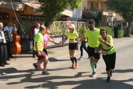 Polumaratonci zaigrali kolo