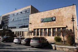 Urušio se hotel u Južnoj Mitrovici, jedna osoba pod ruševinama