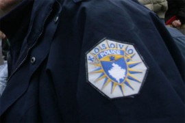 Pucano na kuću direktora škole