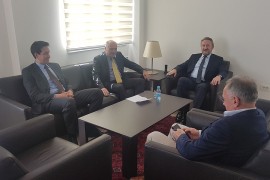 Izetbegović razgovarao s Inckom o formiranju vlasti i rezervnom ...