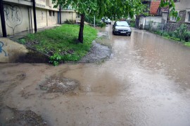 Jaka kiša izazvala poplave u tri zgrade u Zvorniku