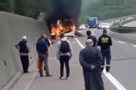 Potpuno izgorio autobus kod mjesta Ražanj na autoputu Beograd - Niš