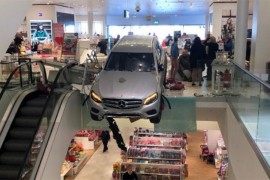 Automobil udario u trgovački centar u Hamburgu, povrijeđeno devet ...