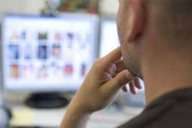 Uhapšeni pedofili: Od maloljetnika tražio obnažene fotografije, slao im svoje