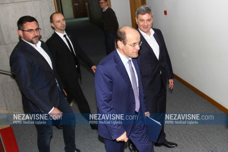 SNSD i SDA bez rješenja o strukturi Savjeta ministara BiH