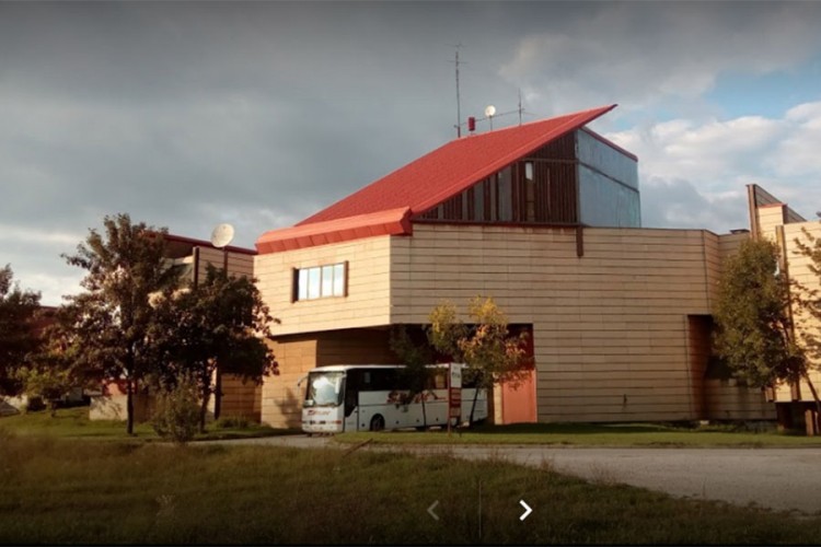 Otvorena izložba "Sve što trebaš je sreća"