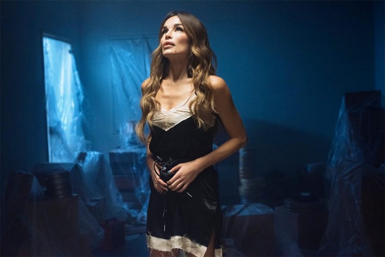 Severina objavila spot za pjesmu "Daleko ti kuća"